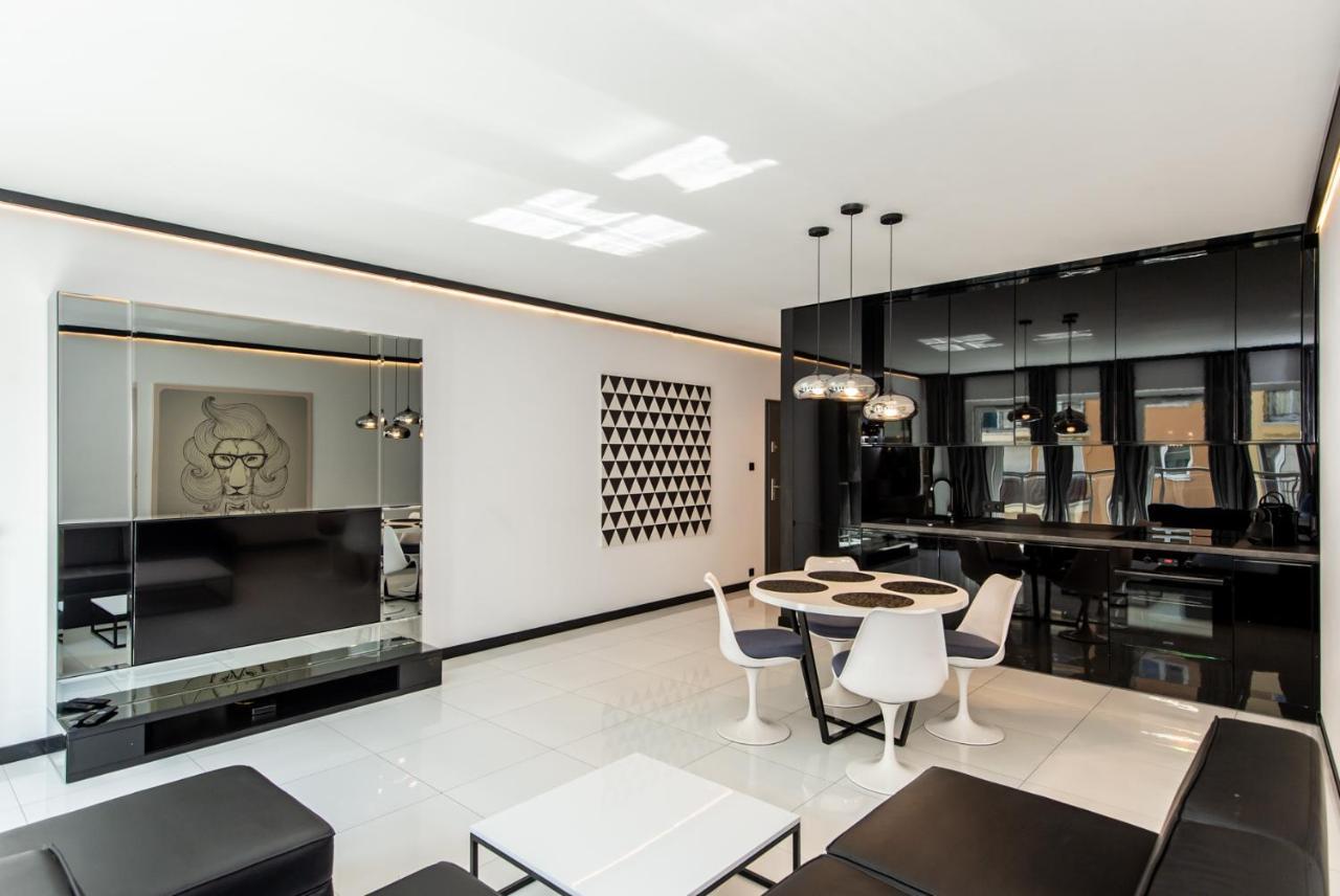 Super-Apartamenty Presidential Suite Poznan Ngoại thất bức ảnh